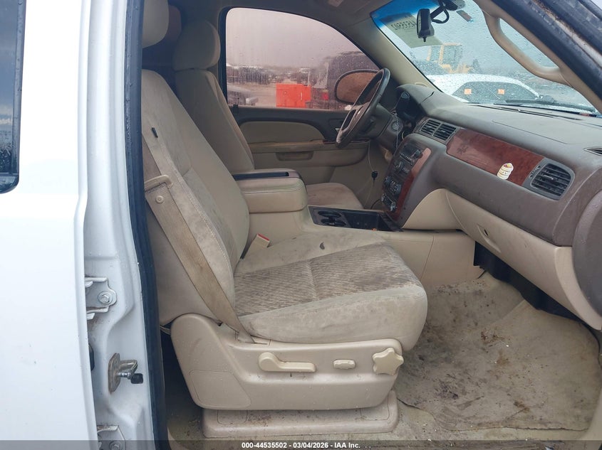 2011 Chevrolet Suburban 1500 Ls