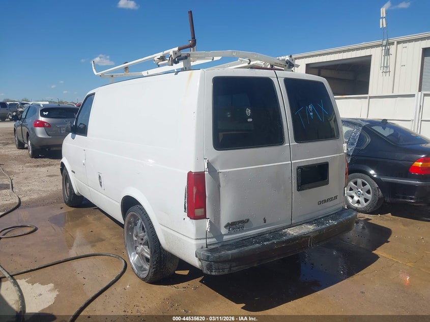 2001 Chevrolet Astro
