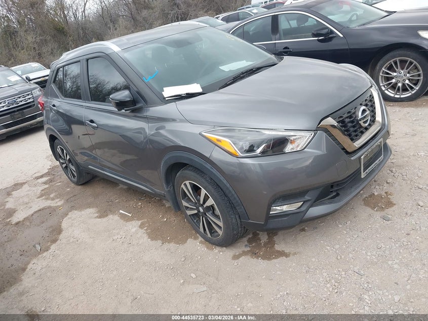 2019 NISSAN KICKS SR