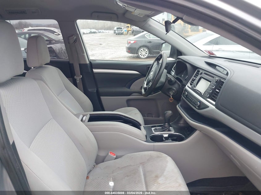 2019 Toyota Highlander Le