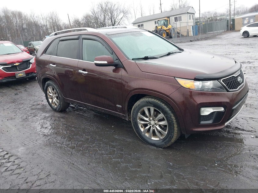KIA SORENTO 2013. Lot# 44536066. VIN 5XYKWDA23DG330732. Photo 1