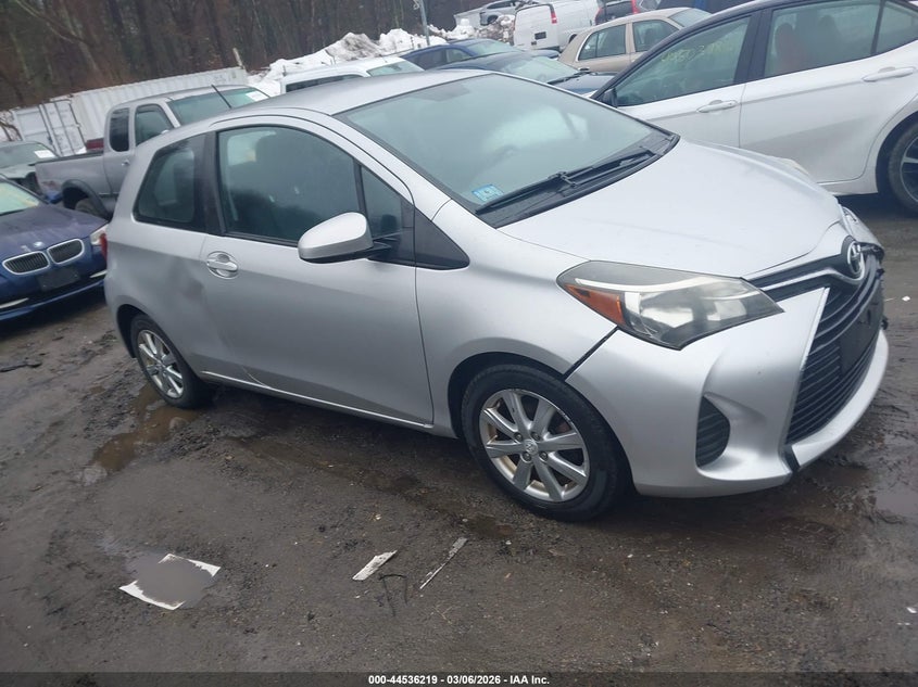 2015 Toyota Yaris Le