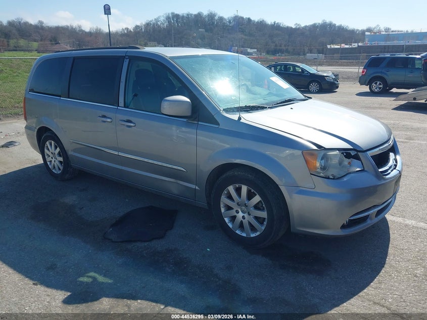2014 Chrysler Town & Country Touring