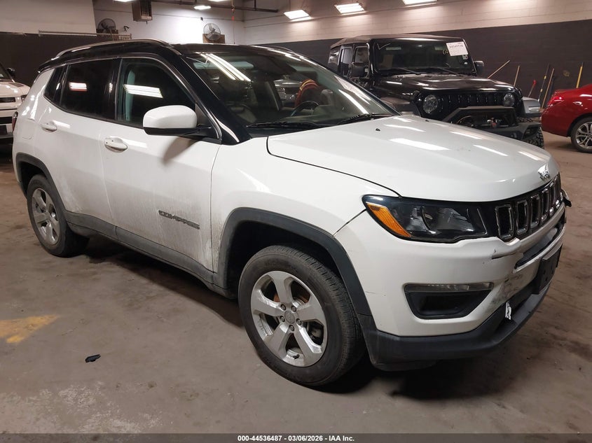 3C4NJDBB0JT313546 JEEP COMPASS Photo 1