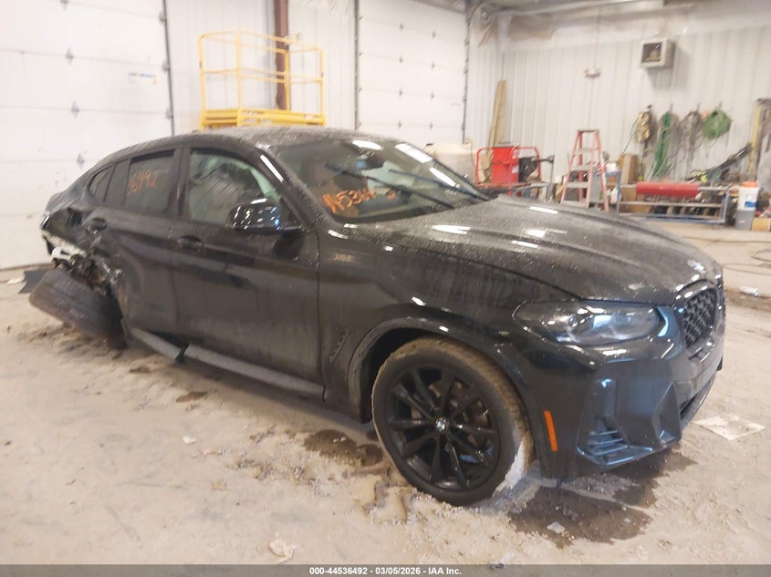 2025 BMW X4 XDRIVE30I