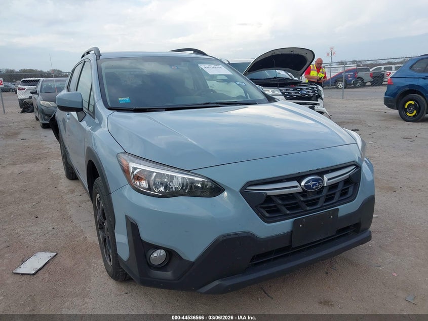 JF2GTAPC2N8237109 SUBARU CROSSTREK Photo 1