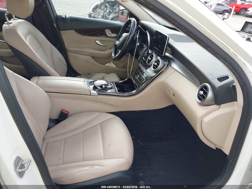 2015 Mercedes-Benz C 300