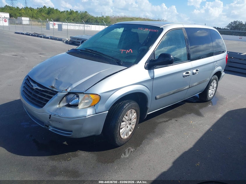 2005 Chrysler Town & Country