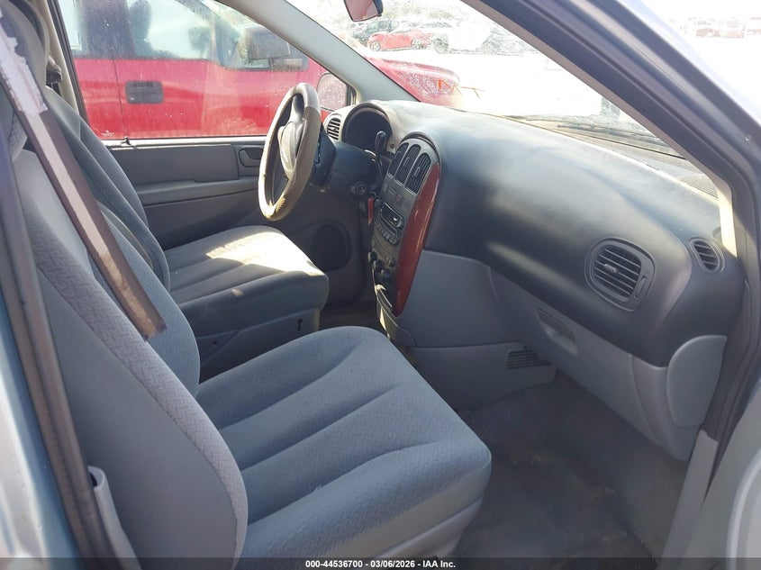 2005 Chrysler Town & Country