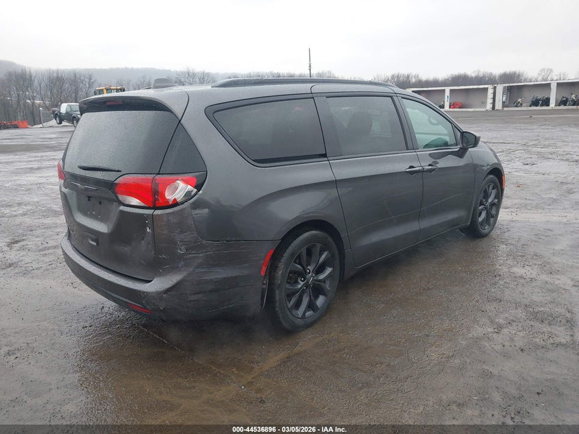 2019 Chrysler Pacifica Touring Plus