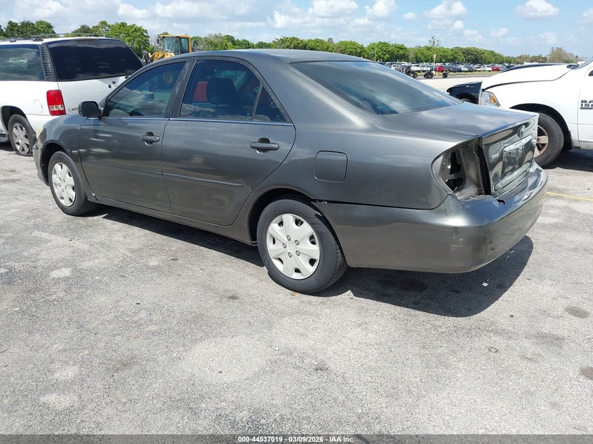 2005 Toyota Camry Le