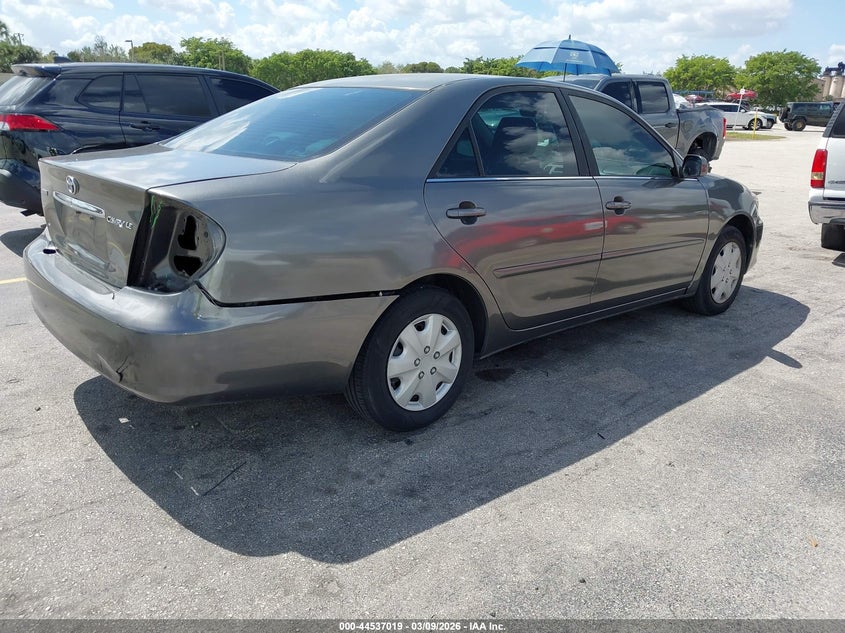 2005 Toyota Camry Le