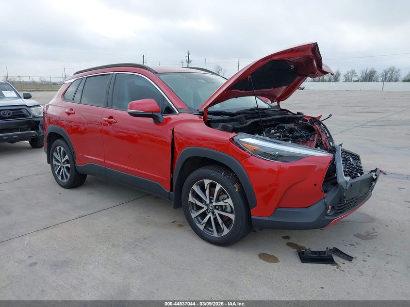 2022 TOYOTA COROLLA CROSS XLE