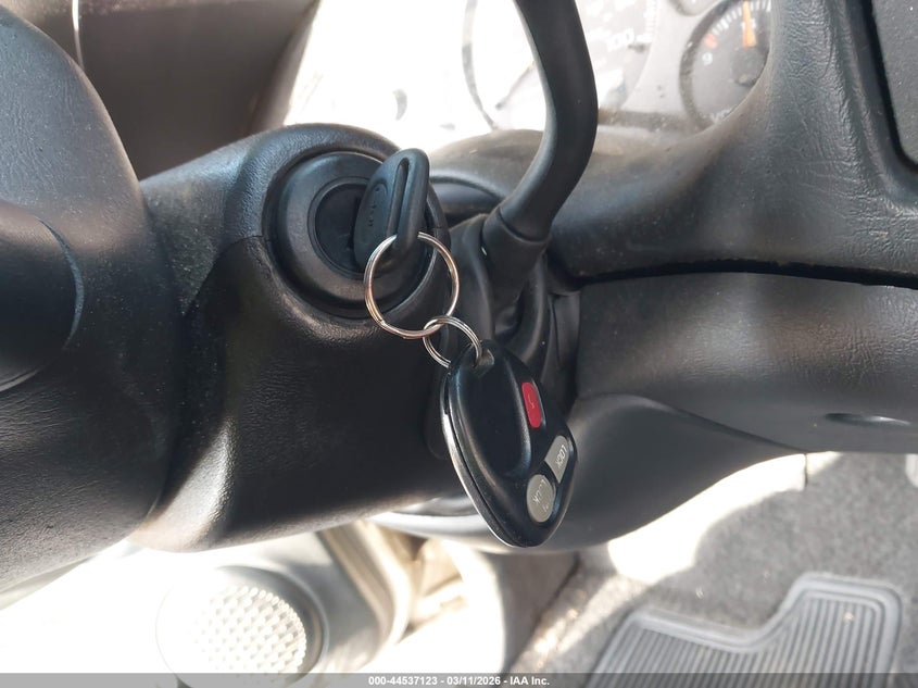 2002 GMC Sonoma Sls VIN: 1GTDT13W32K115102 Lot: 44537123