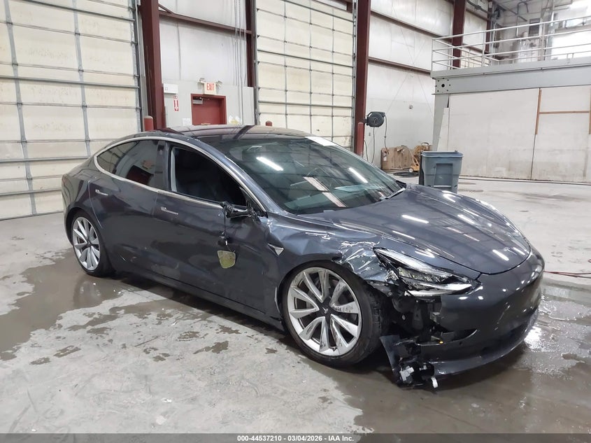 2018 Tesla Model 3 Long Range/Mid Range