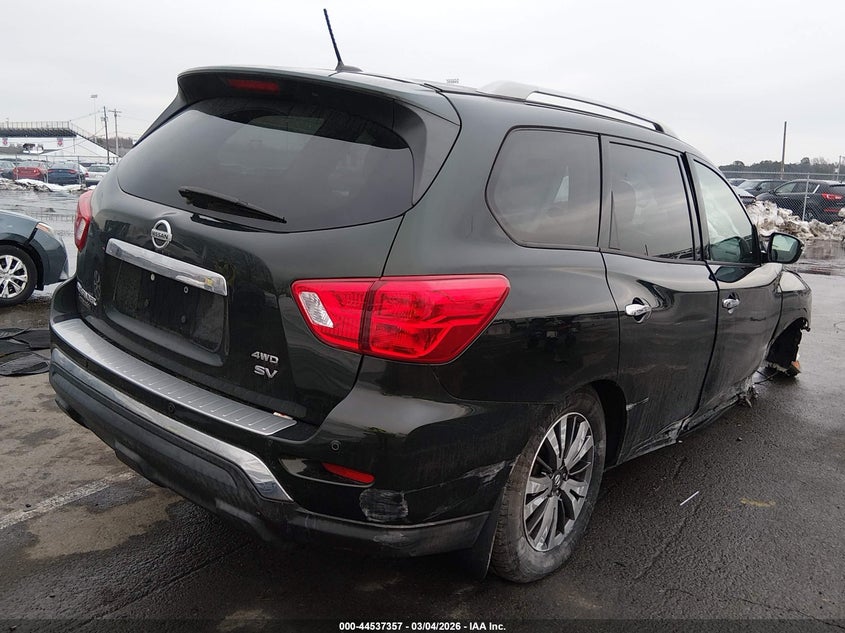 2018 Nissan Pathfinder Sv