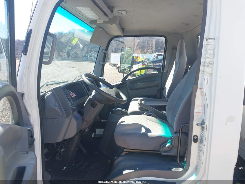 2017 ISUZU NPR HD DSL REG AT auction photo 7
