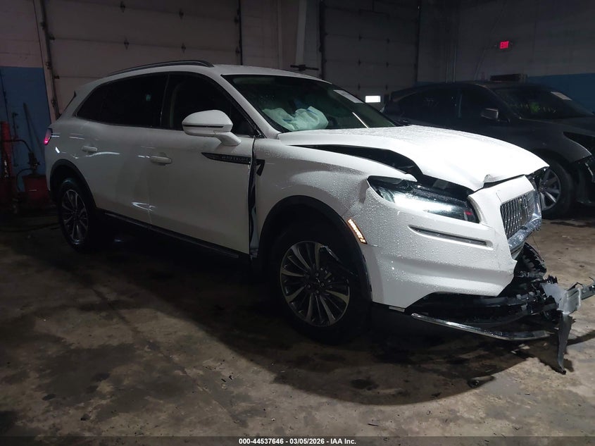 2023 Lincoln Nautilus Standard