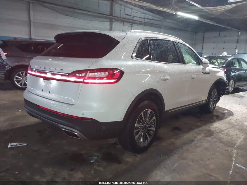 2023 Lincoln Nautilus Standard