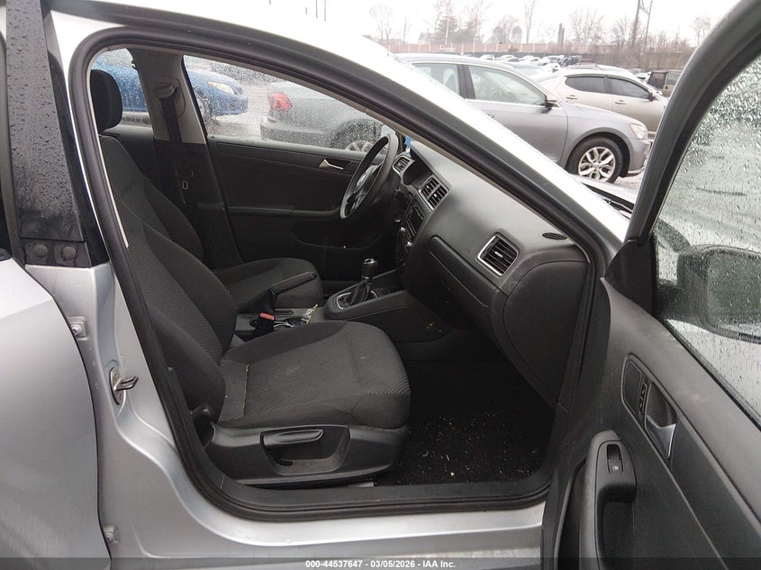 2013 Volkswagen Jetta 2.0L S