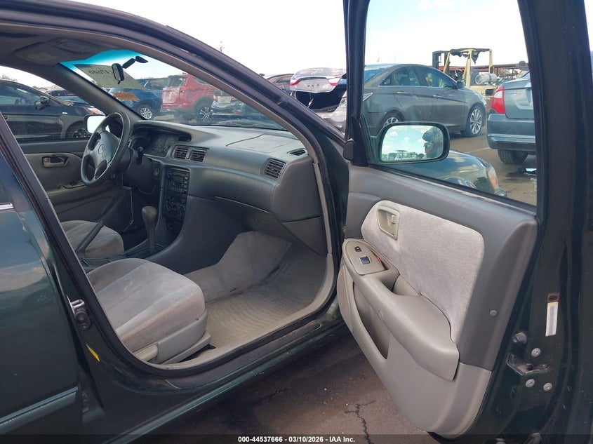 1999 Toyota Camry Le