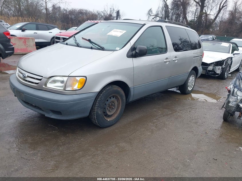 2002 Toyota Sienna Ce