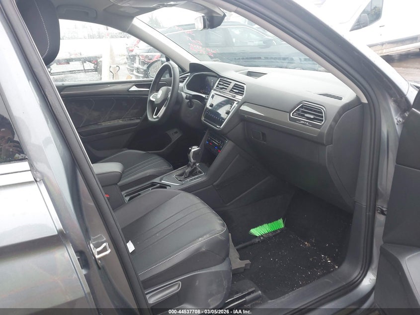 2024 Volkswagen Tiguan 2.0T Se/2.0T Wolfsburg Edition