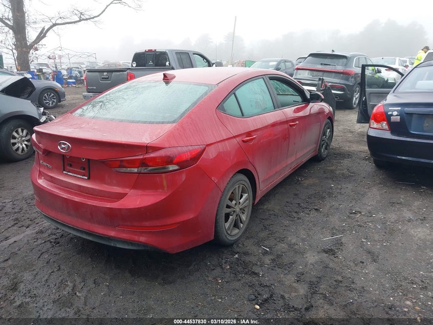 VIN 5NPD84LF7JH250194 2018 HYUNDAI ELANTRA SEL