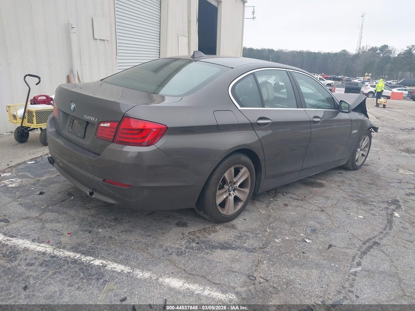 2011 BMW 528I
