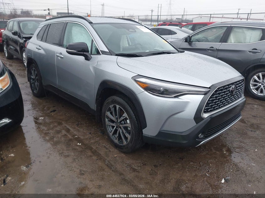 2025 TOYOTA COROLLA CROSS XLE