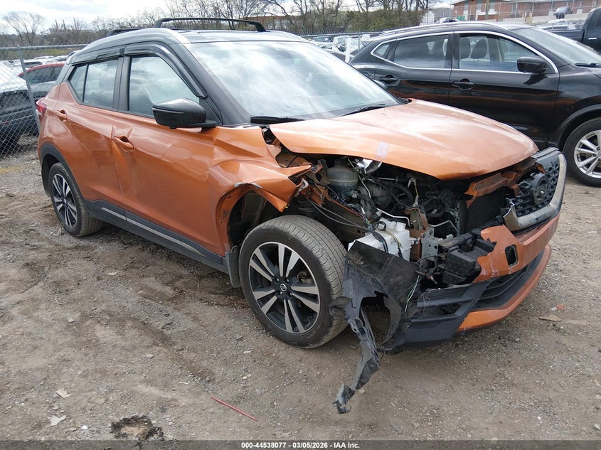 2020 NISSAN KICKS SR XTRONIC CVT
