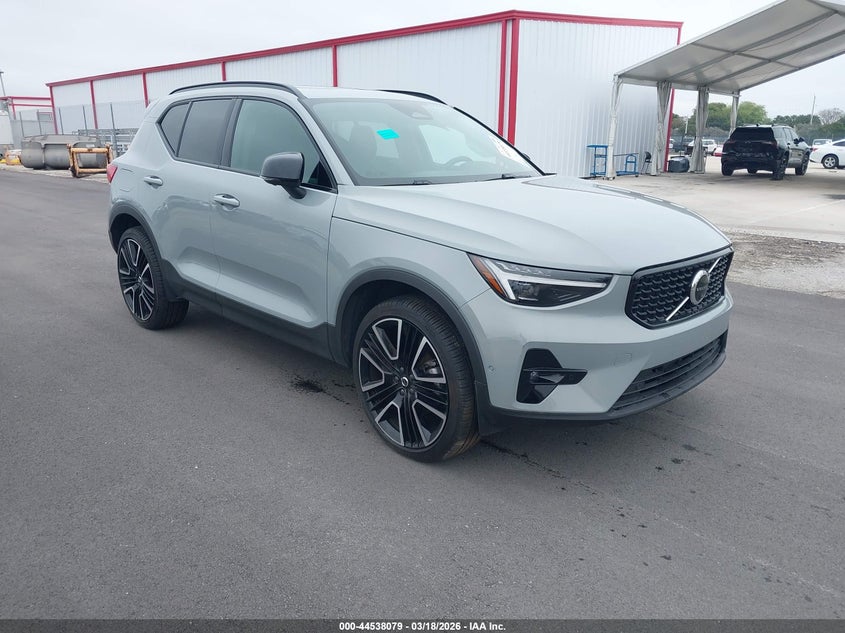 Vin: yv4l12um7s2579821, lot: 45034902, volvo xc40 b5 ultra dark theme 2025 img_1