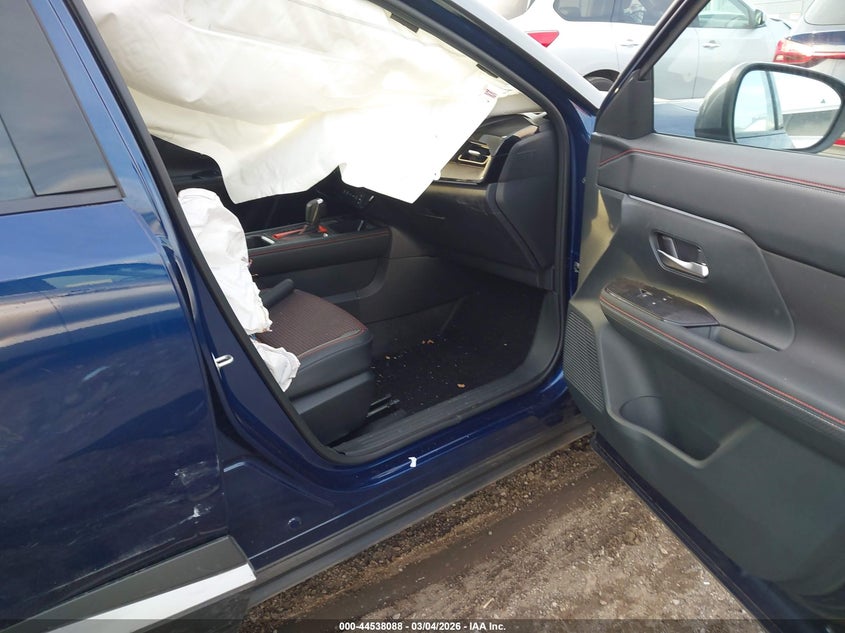 2025 Nissan Kicks Sr Fwd