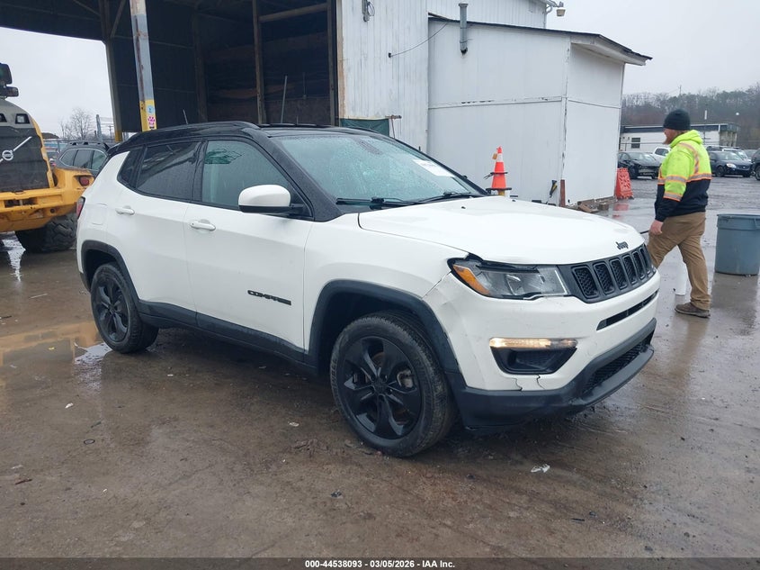 3C4NJDBB3JT298850 JEEP COMPASS Photo 1