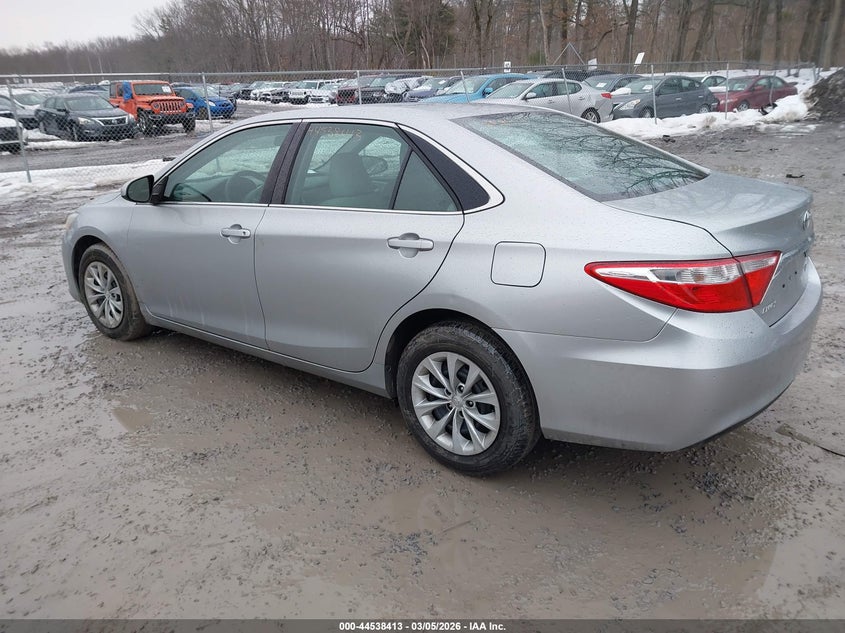 2016 Toyota Camry Le