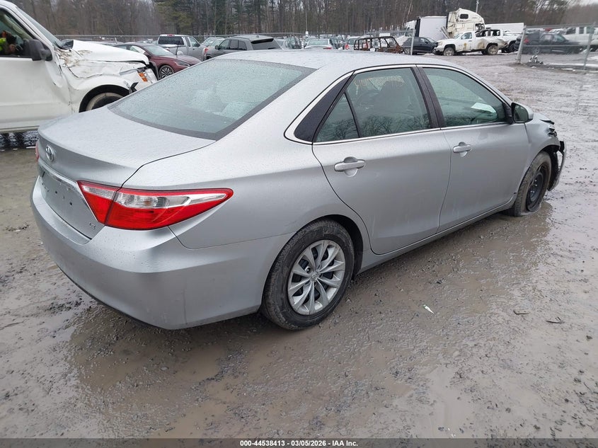 2016 Toyota Camry Le