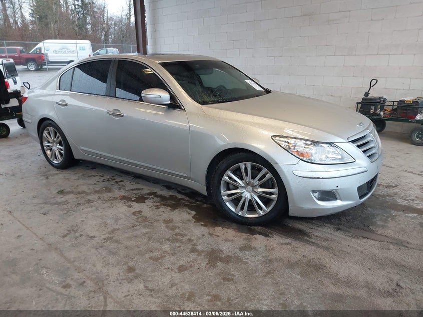 KMHGC4DE5AU094062 HYUNDAI GENESIS Photo 1