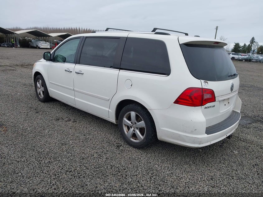 2011 Volkswagen Routan Sel Premium