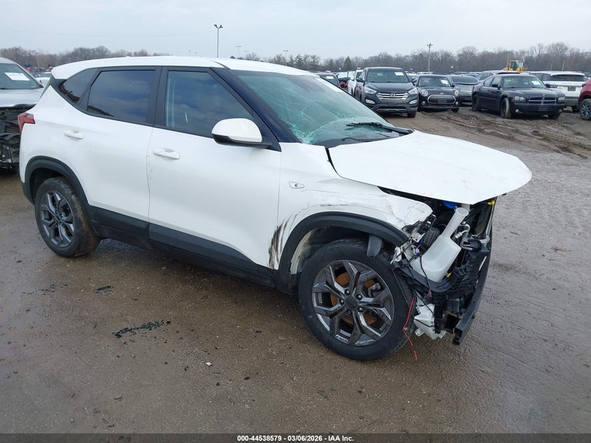 2024 KIA SELTOS LX