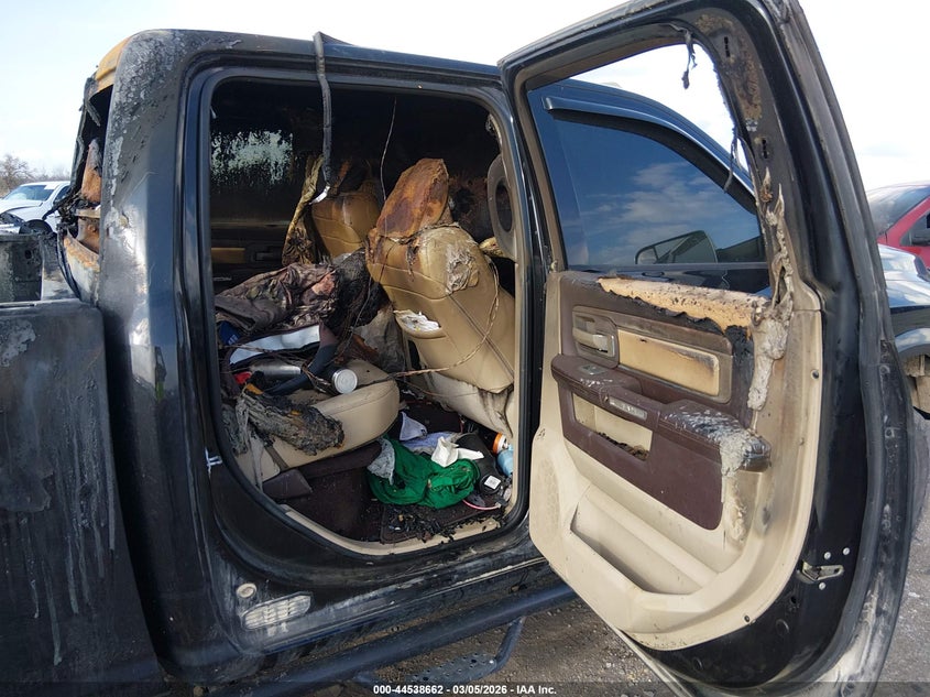 2017 Ram 2500 Laramie 4X4 6'4 Box VIN: 3C6UR5FJXHG559350 Lot: 44538662