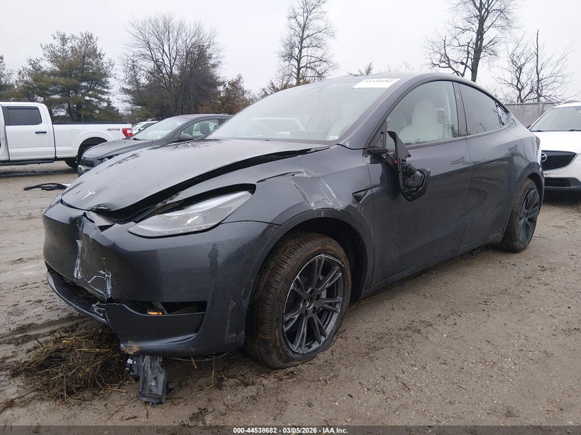 2025 TESLA MODEL Y auction photo 2