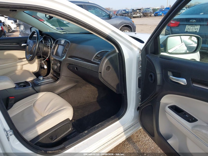 2015 Chrysler 300 Limited