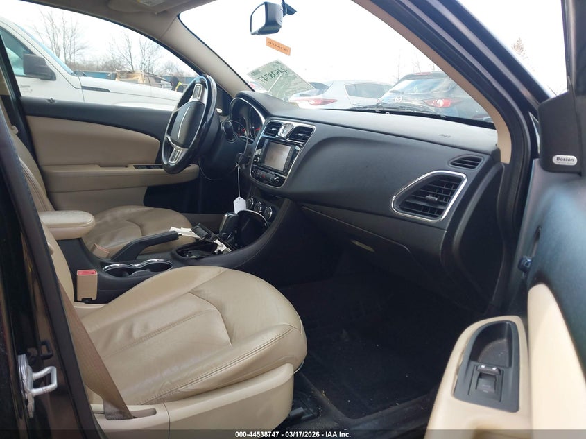 2011 Chrysler 200 Limited