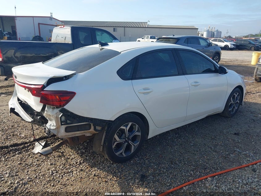 VIN 3KPF24AD2KE077749 2019 KIA FORTE LXS