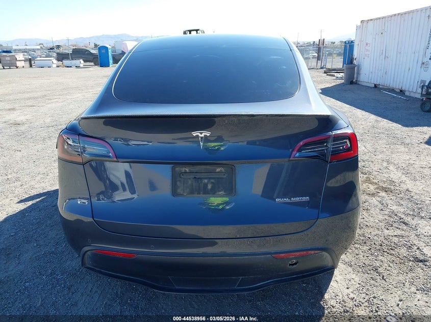 2022 Tesla Model Y - widok 15
