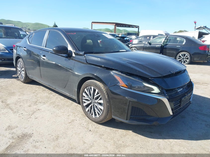 2024 Nissan Altima Sv Fwd