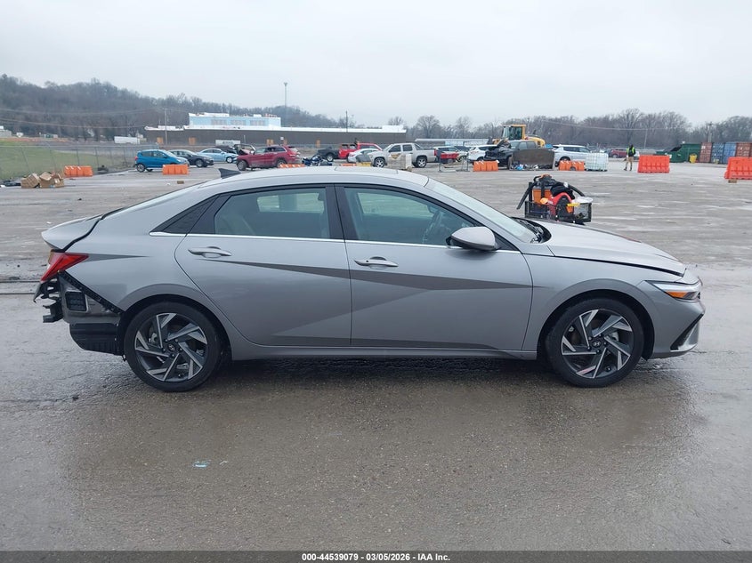 VIN KMHLS4DG7RU755539 2024 HYUNDAI ELANTRA SEL