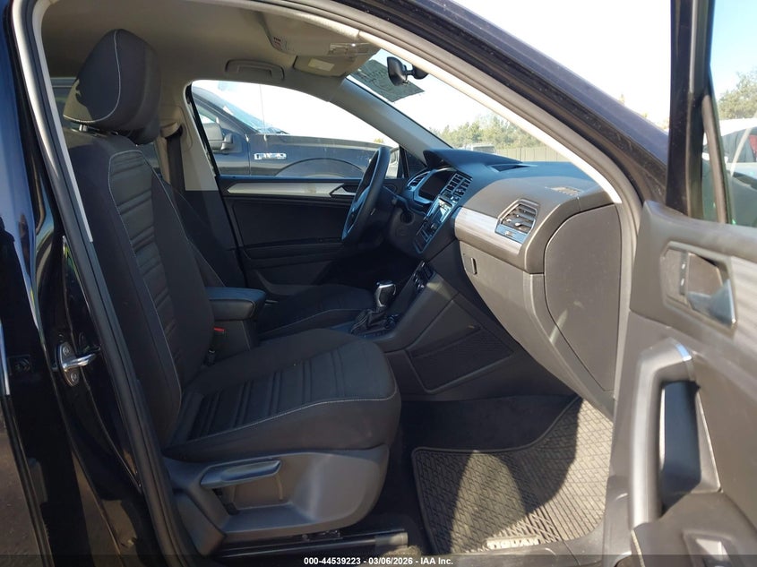 2023 Volkswagen Tiguan 2.0T S