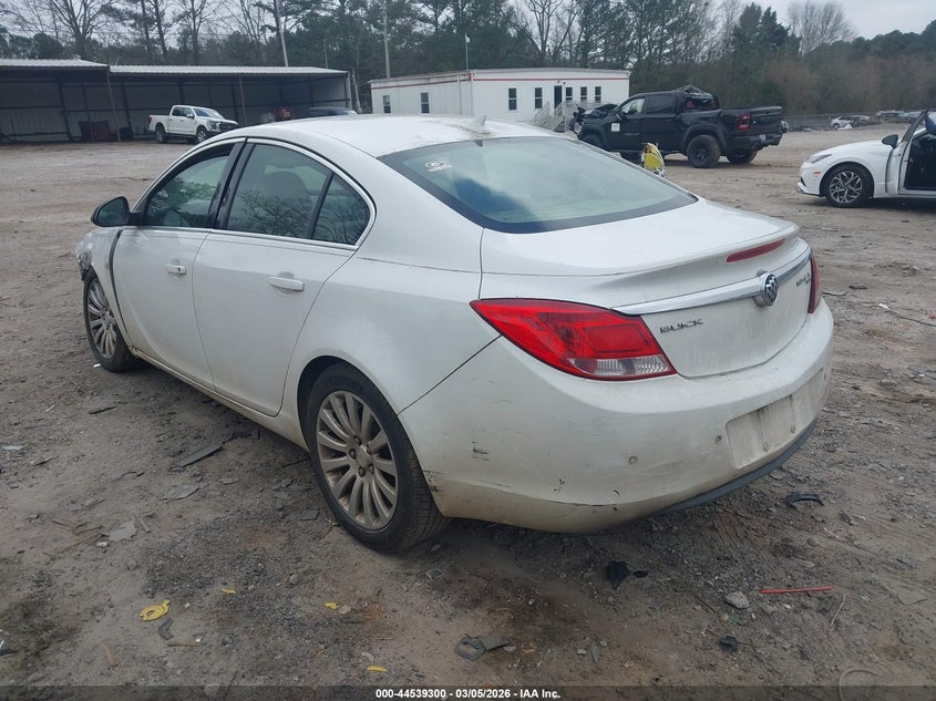 2011 BUICK REGAL auction photo 3