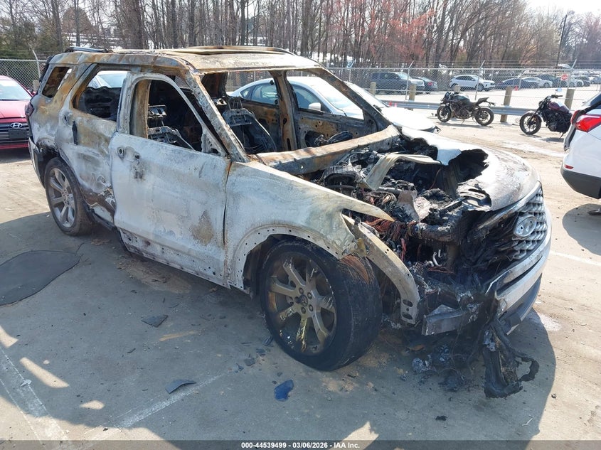 2020 Ford Explorer Platinum